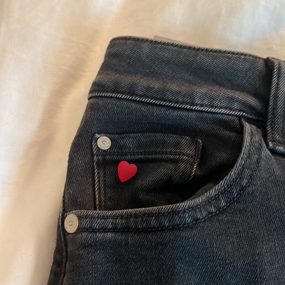 Mavi Jeans Black High Waisted Shorts (Size: 28) - Picture 2 of 9